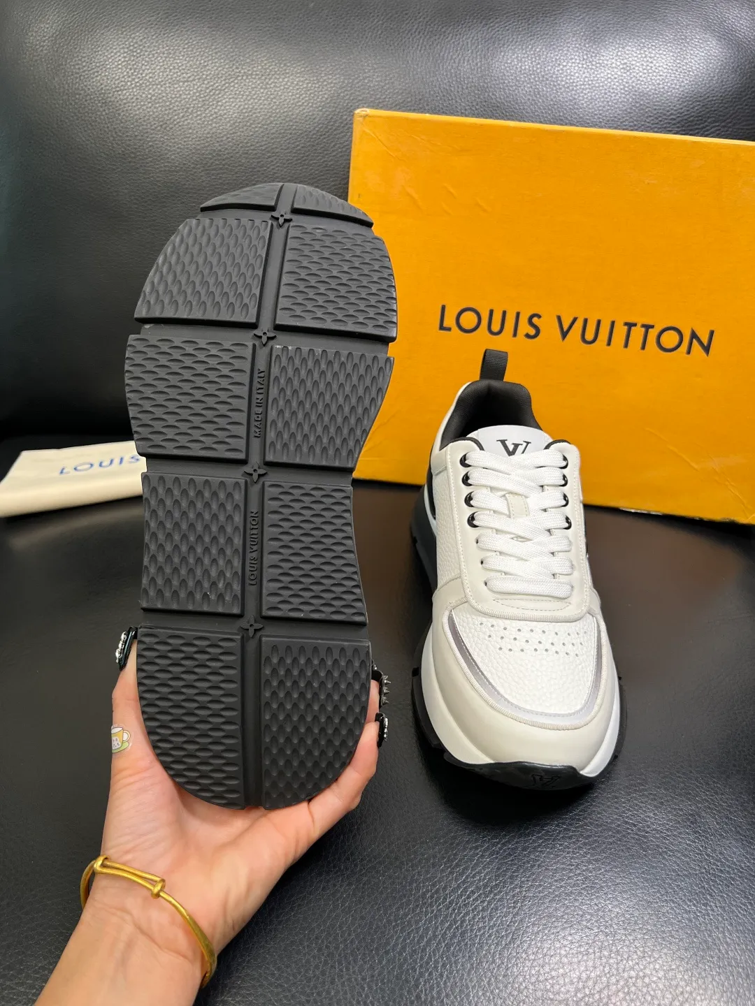 Men's shoes 💰 780 Lv High quality top crafts Louis Vuitton, sports sneakers counter synchronization, uppers imported from Italy, high-quality splicing with colorful and complex crafts, imported lambswool lining soft and comfortable, soles: original soles specially provided by the original factory, T men's shoes 💰U exclusive movable molded soles super comfortable, original and single goods, high quality, welcome to compare, code number 39-44 (customized 38 45)